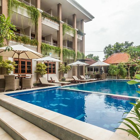 Zen Rooms Basic Kuta Kubu Anyar Exterior foto